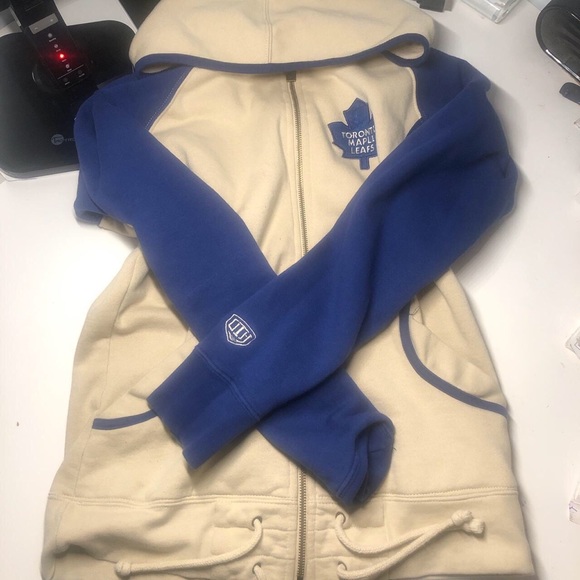 vintage toronto maple leafs old time hockey 1917 hoodie - Picture 2 of 4